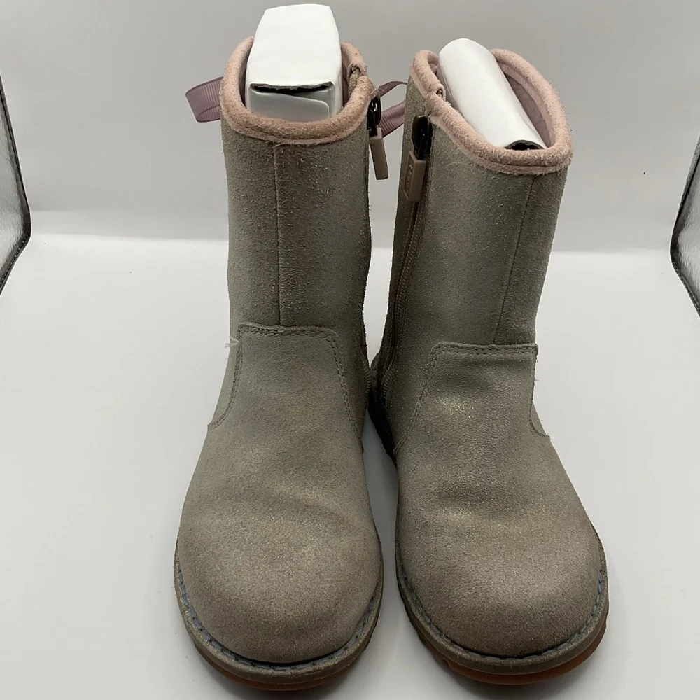 Ugg Sparkling Boots Size 9 - Picture 2 of 9